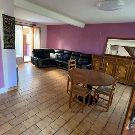 Maison *